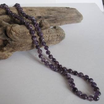 Amethyst Halskette 8x80cm AA geknotet