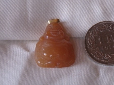 Buddha flach Anhänger Aventurin orange