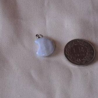 Chalcedon Halbmond Anhänger