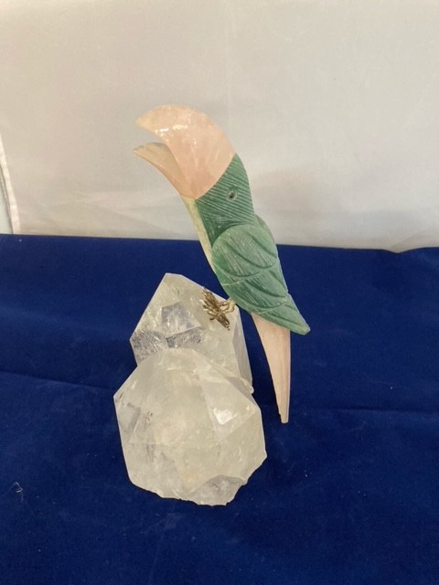 Ducan aus Rosenquarz und Aventurin auf Bergkristall