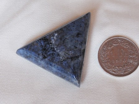 Dumortiriet Anhänger Dreieck dick