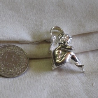 Engel sitzend gross Anhänger