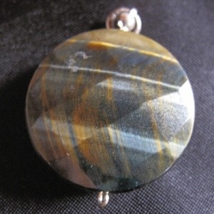 Falkenauge Anhänger rund fazzetiert