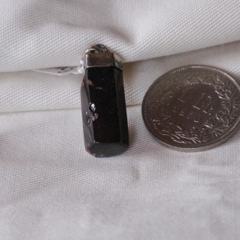 Granat Stäbli Anhänger 30mm x 10mm x 10mm