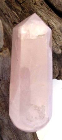 Rosenquarz Massagestab mit Spitze 1
