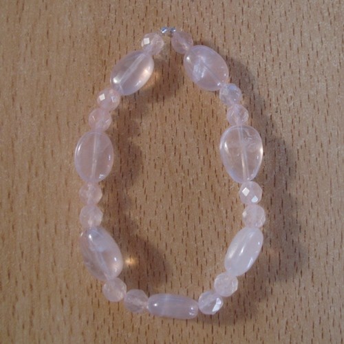 Rosenquarz Armband fazz. 6mm Oliven