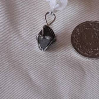 Zirkon im Chörbli Anhänger