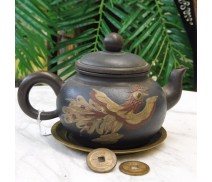 Chinesischer Teekrug mit Drachen und Münzen